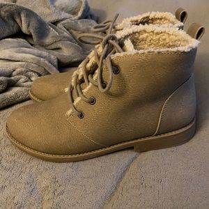 Women’s boots